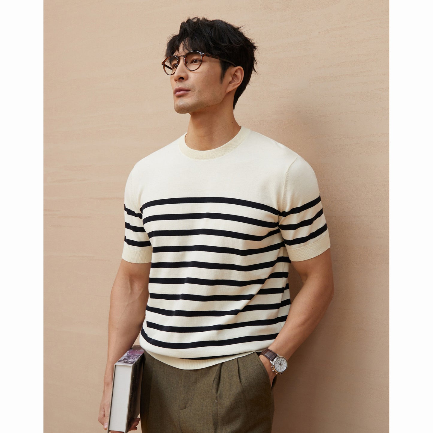 Buy Fashionable Men’s Crew Neck Casual Short Sleeve Shirt.