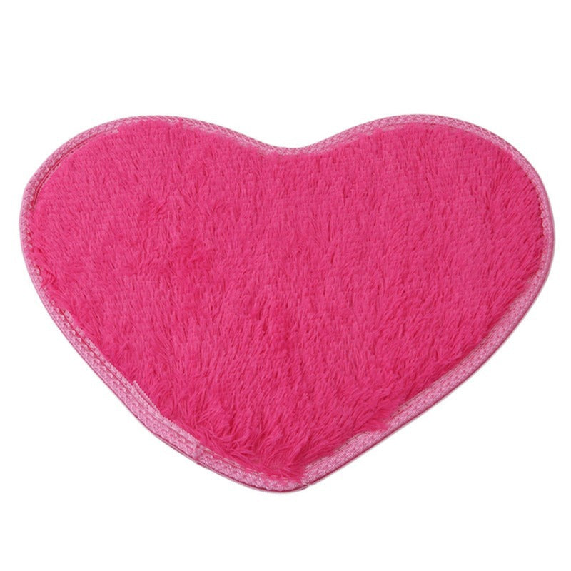 Heart-Shaped Silk Wool Floor Mat Cute Lint-Free Bedroom