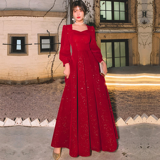 Evening Gown For Banquets Elegant And Sophisticated Style