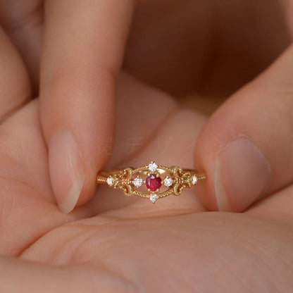 French-Style Faux Ruby Ring Vintage Openwork Fashion Ring