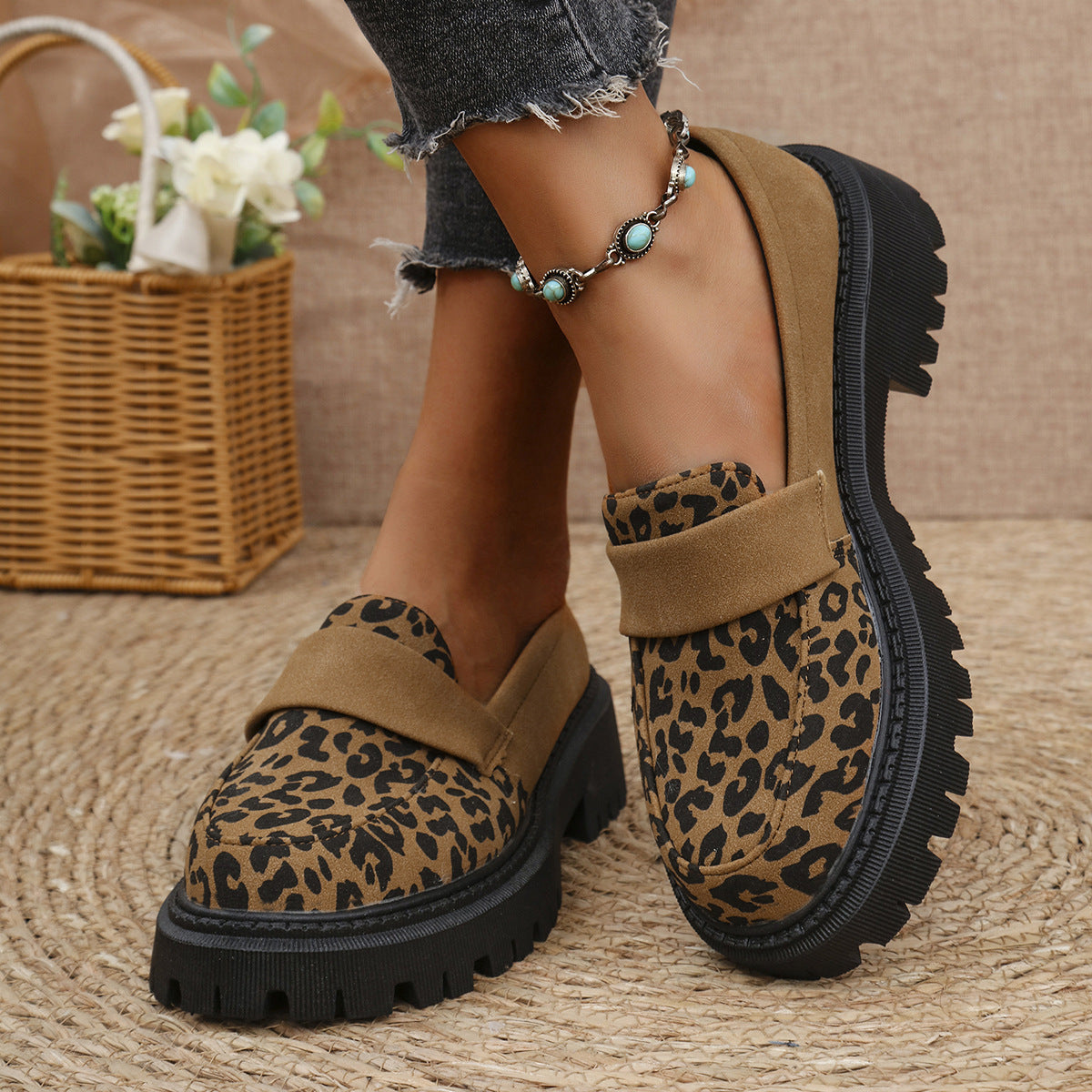 Fall Plus-Size Leopard-Print Loafers for Easy Slip-on Wear