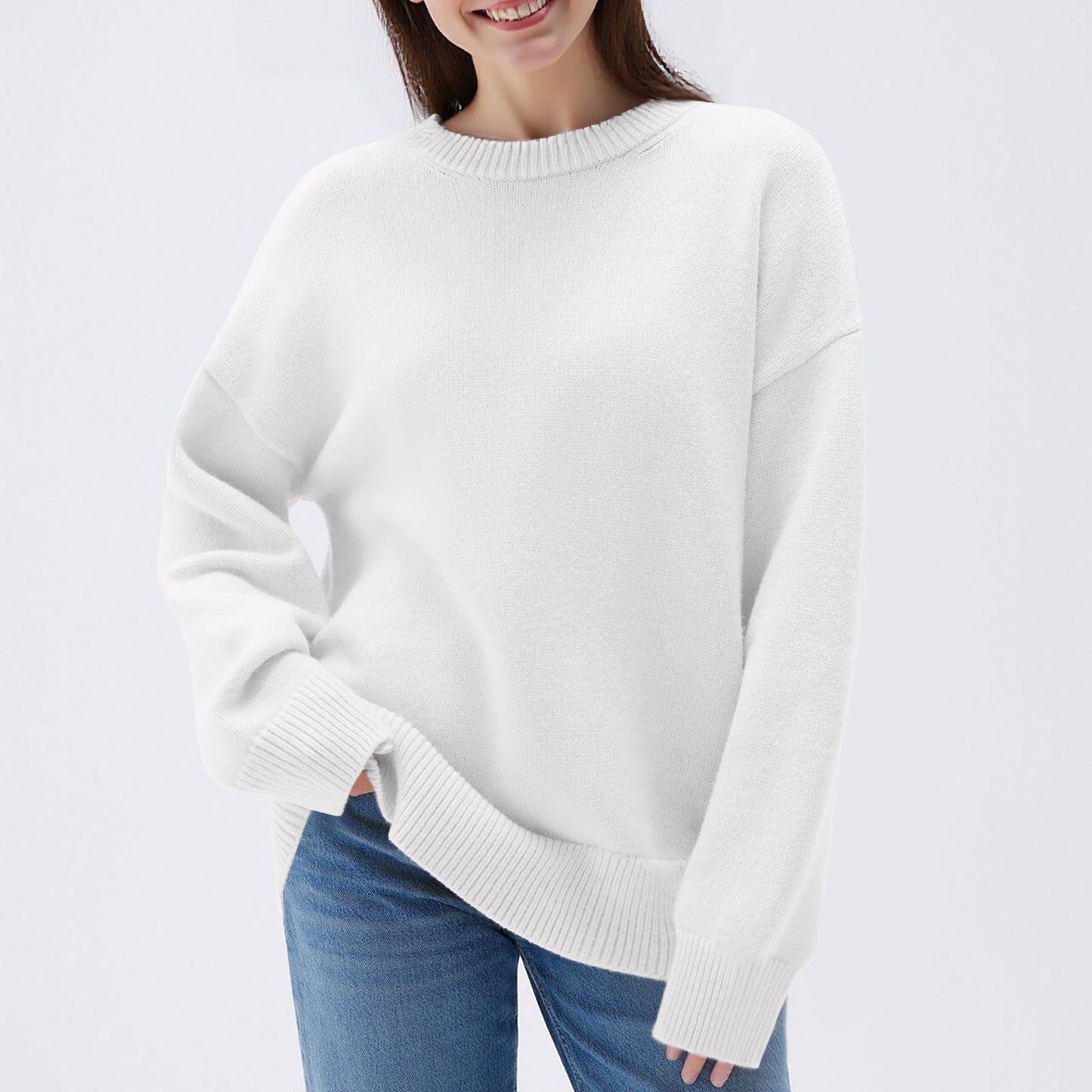 Women’s Round Neck Long-Sleeved Sweatshirt Casual & Loose Fit