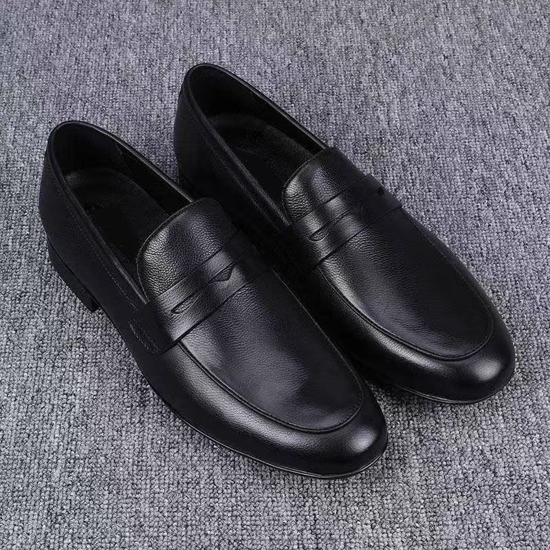  Breathable Leather Shoes for Men – Casual Soft Sole Comfort
global-swanky 1