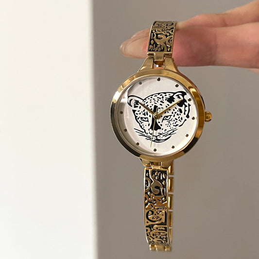 Buy Exquisite Stylish Quartz Watch with Luminous Design
global swanky 1