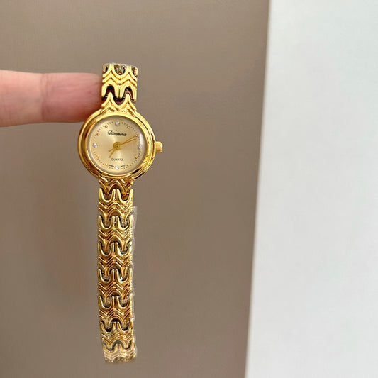 Buy Refined Womens Watch for the Modern Niche Woman
global swanky 1