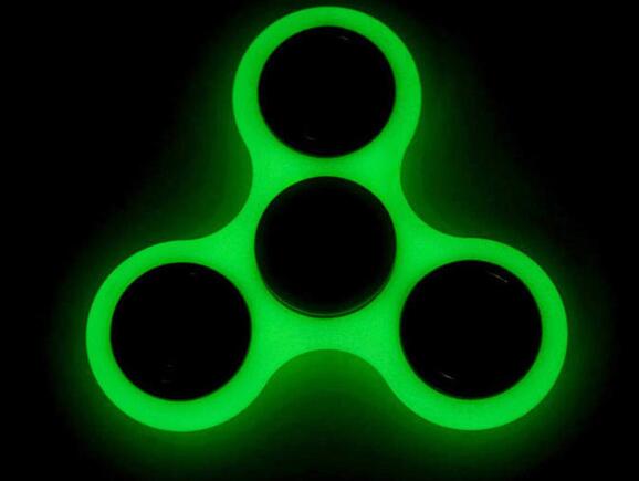 Glow In Dark Tri Spinner Fidget Toy Stress Relief Gift Set globalswanky 01