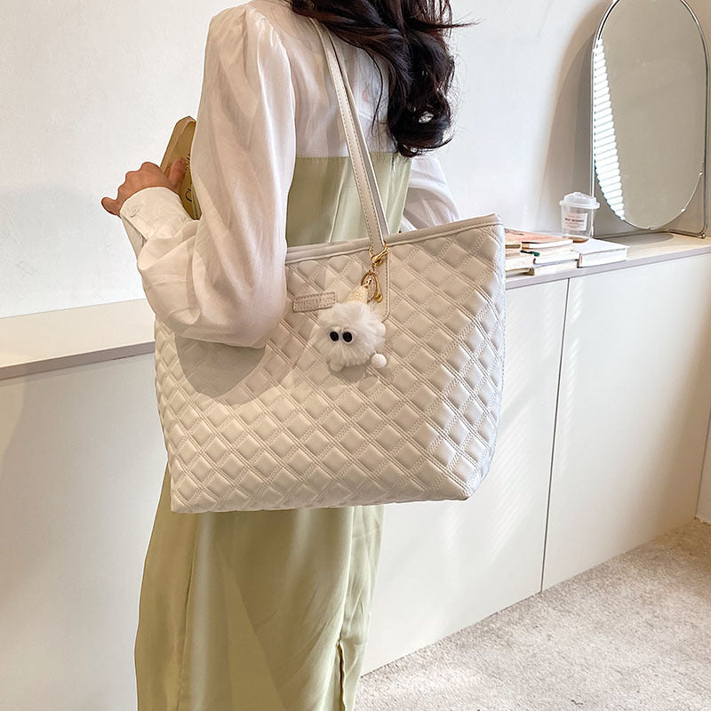 Lightweight Crossbody Bags for Everyday Comfort global swanky 1