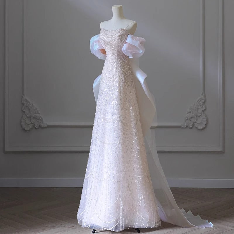 One-shoulder tailored wedding dress Global swanky 1