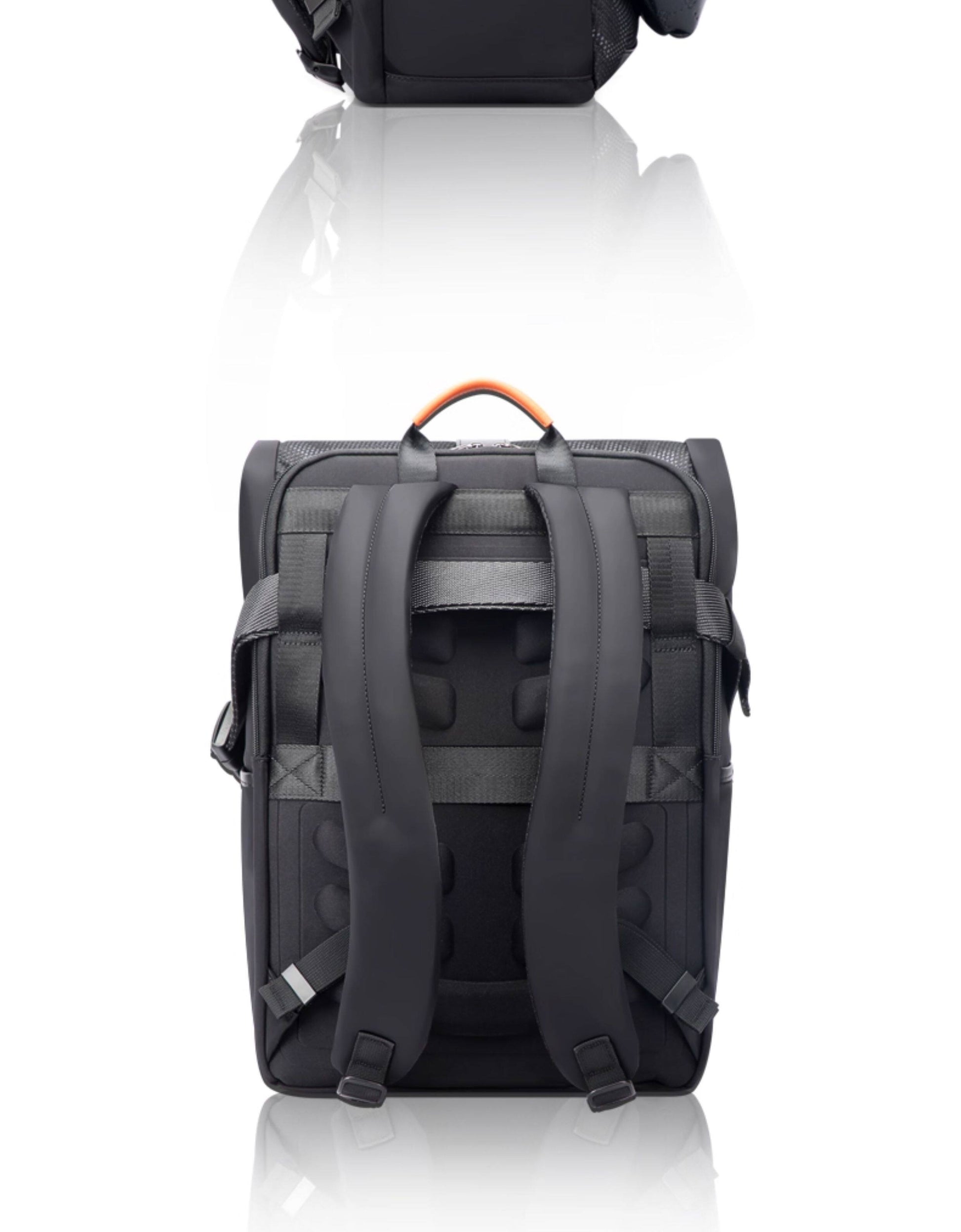  Simple and Stylish Men’s Casual Backpack Durable & Trendy
global-swanky 3