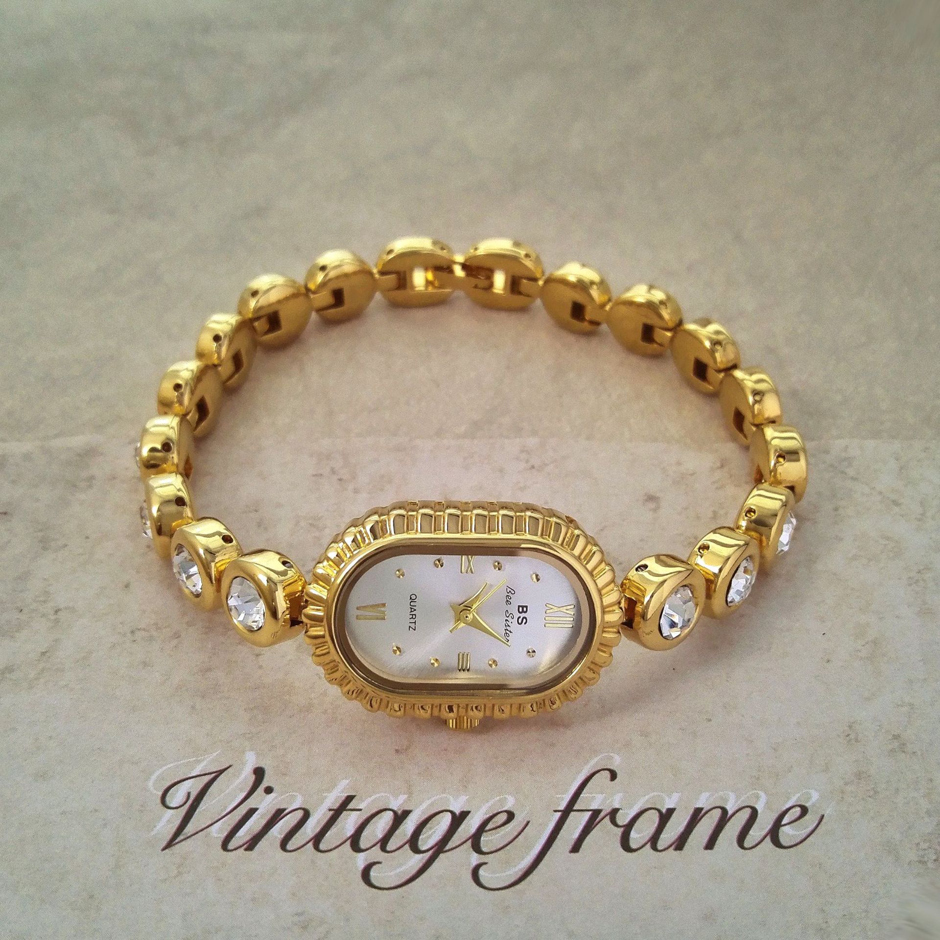  Women’s Mid Century Light Luxury - Oval Arch Fashion Watch
global-swanky 2