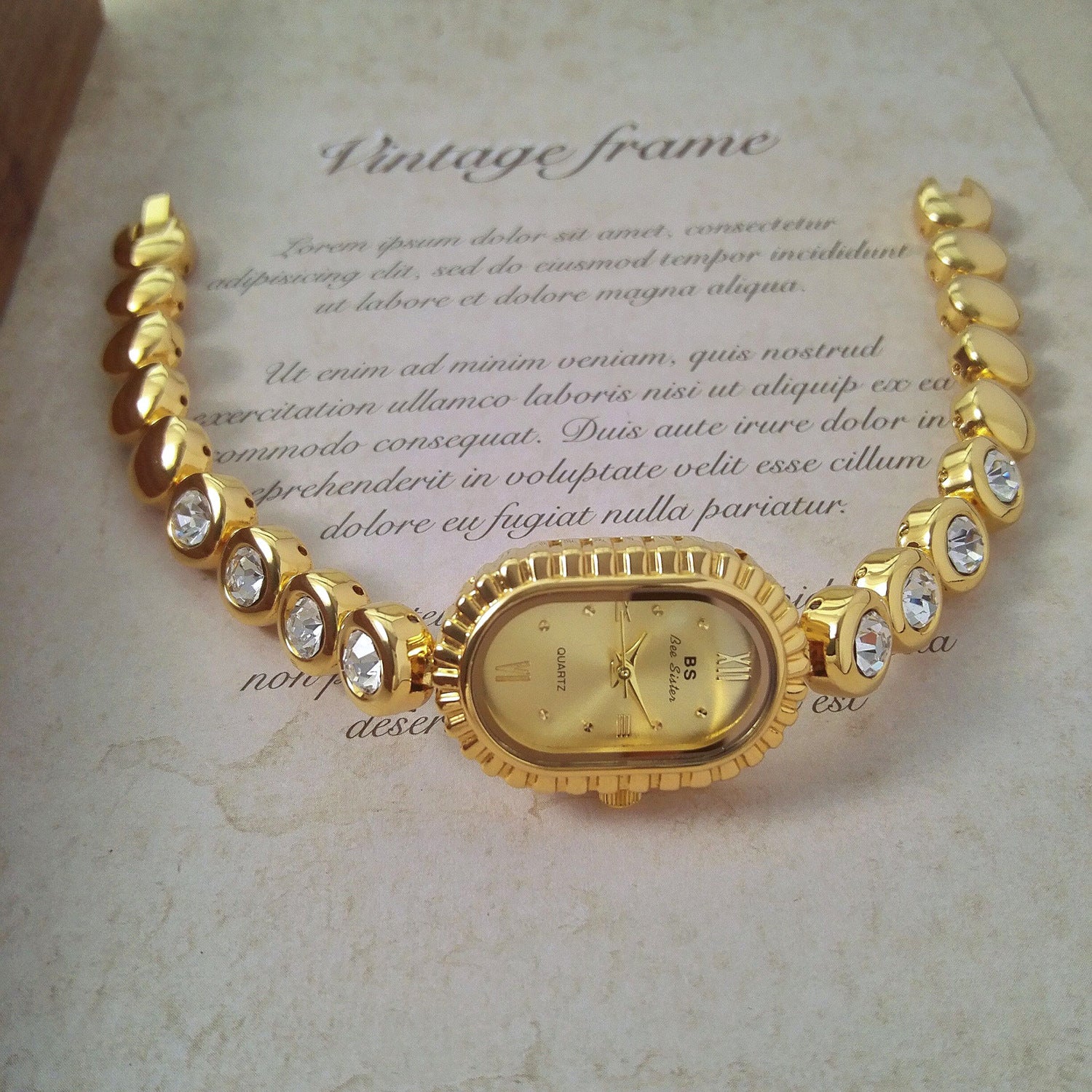  Women’s Mid Century Light Luxury - Oval Arch Fashion Watch
global-swanky 3
