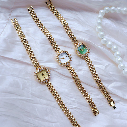 Women’s Niche Vintage Thin-Chain Watch – Timeless Design
global-swanky 2