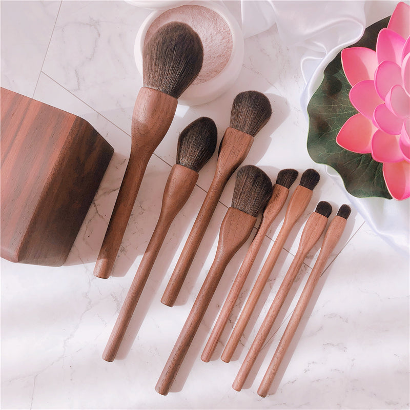Wood Handle Makeup Brush Set – Blush, Eye, Eyeliner & Foundation globalswanky2