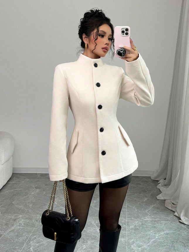 Women’s Tailored Wool Coat with Buttons Elegant & Stylish