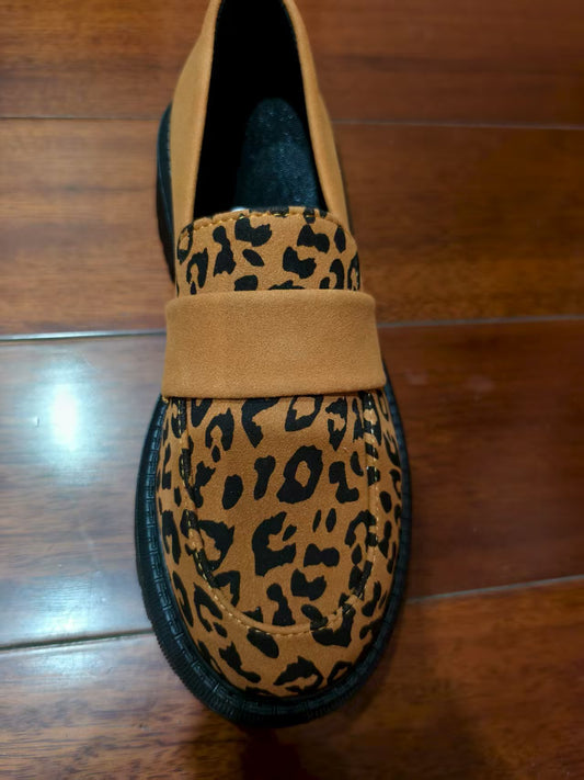 Fall Plus-Size Leopard-Print Loafers for Easy Slip-on Wear