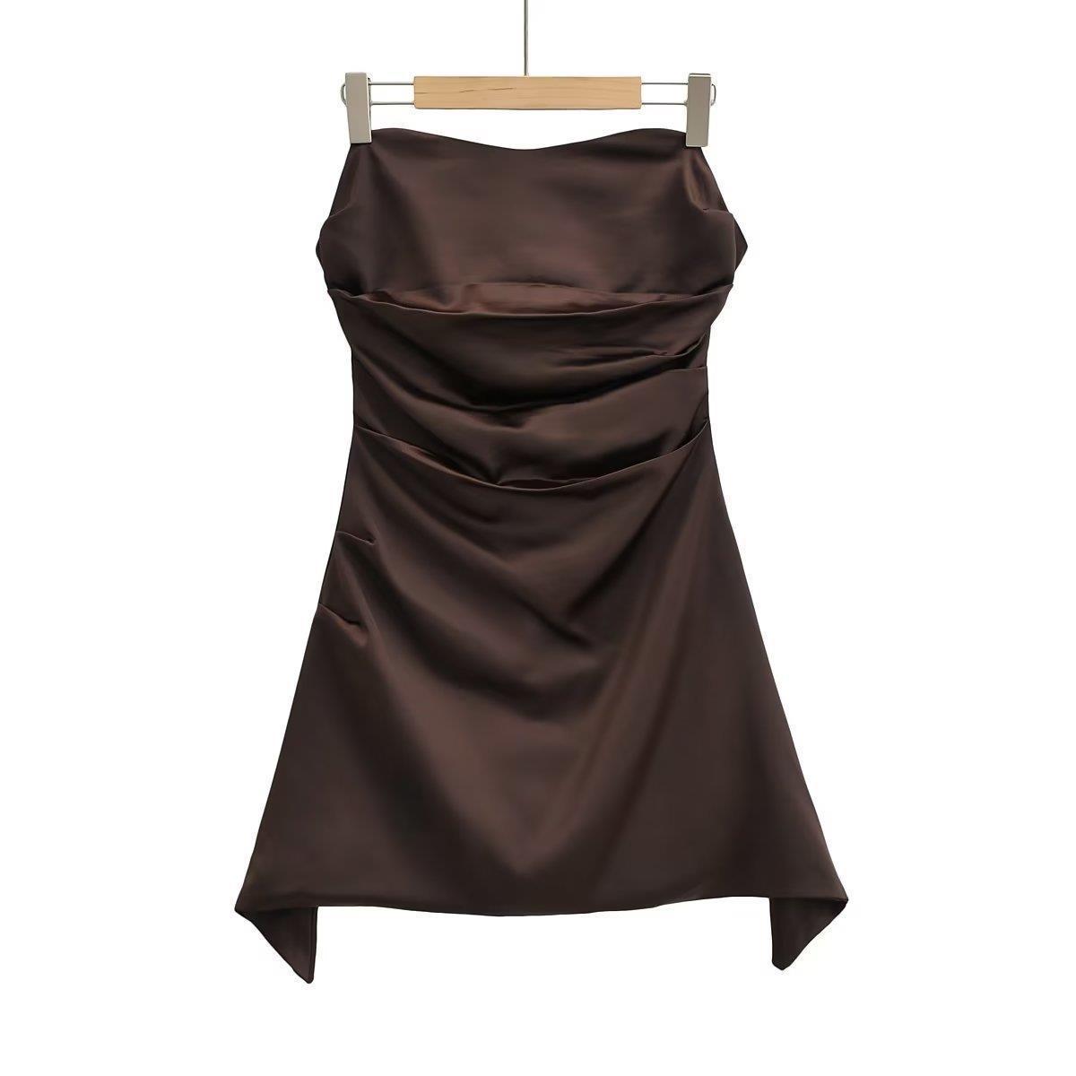 A belted fishbone off-the-shoulder dress