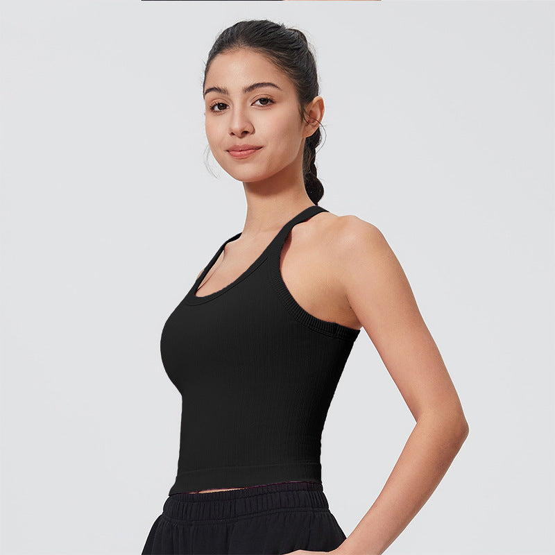 A breathable and slimming running sport top for a beautiful back
