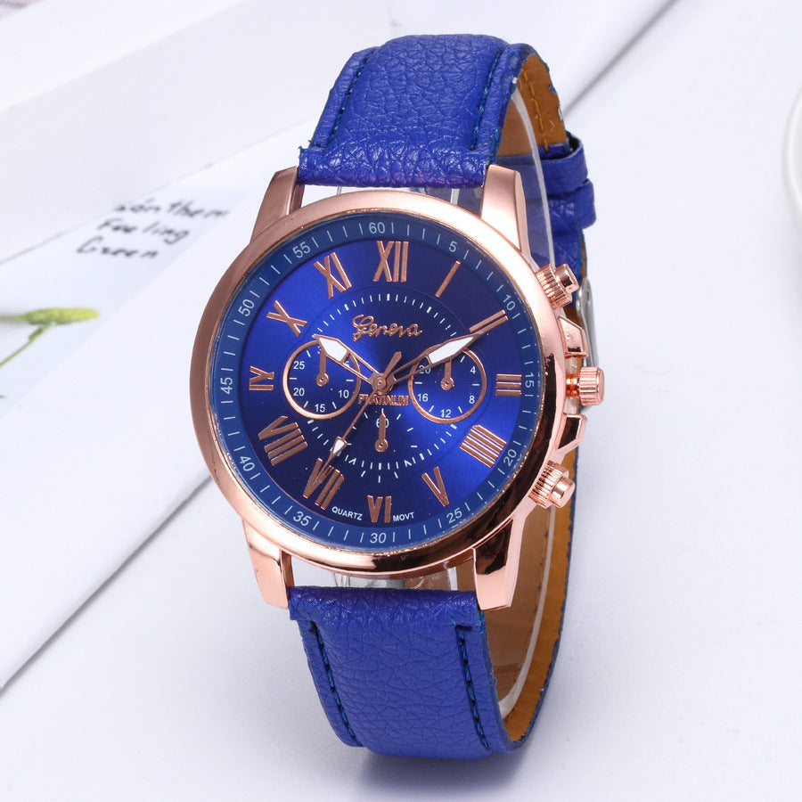 A fake three-eye double-layer leather strap ladies' watch