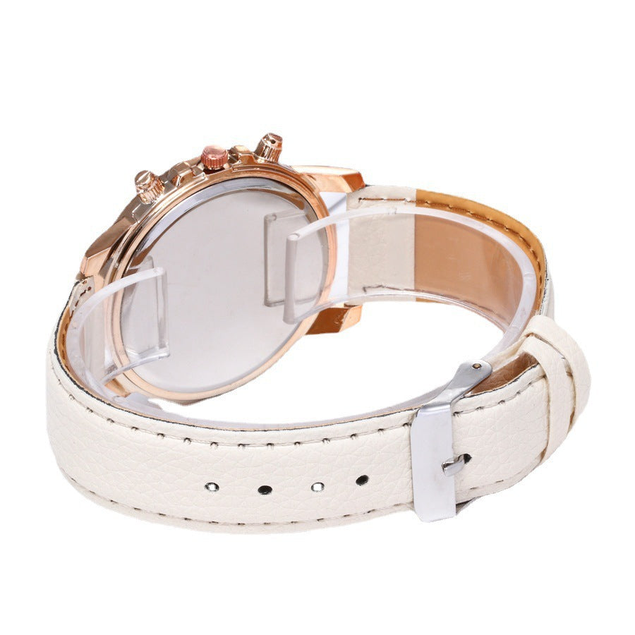 A fake three-eye double-layer leather strap ladies' watch