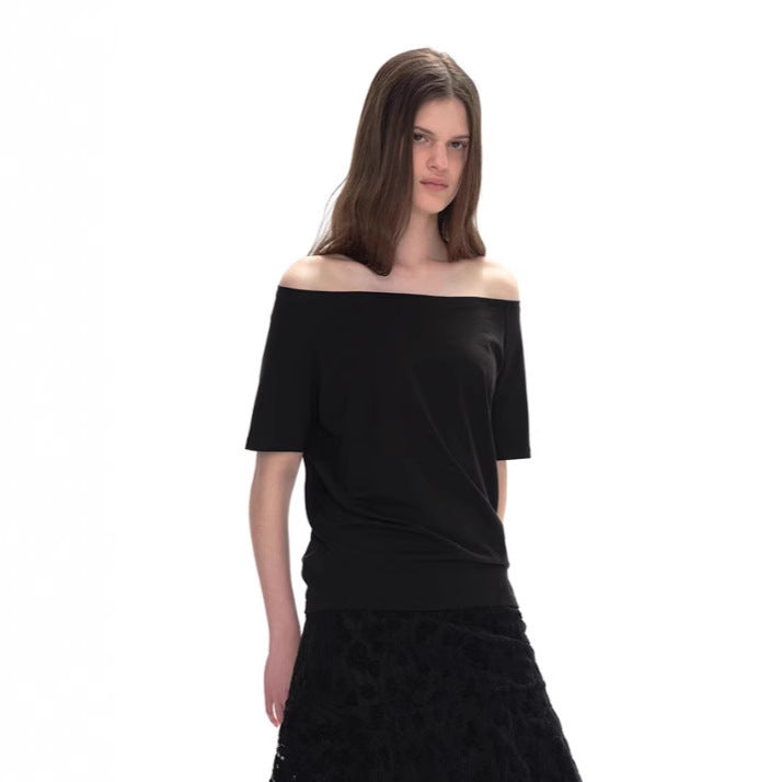 A high-end, loose and slimming T-shirt