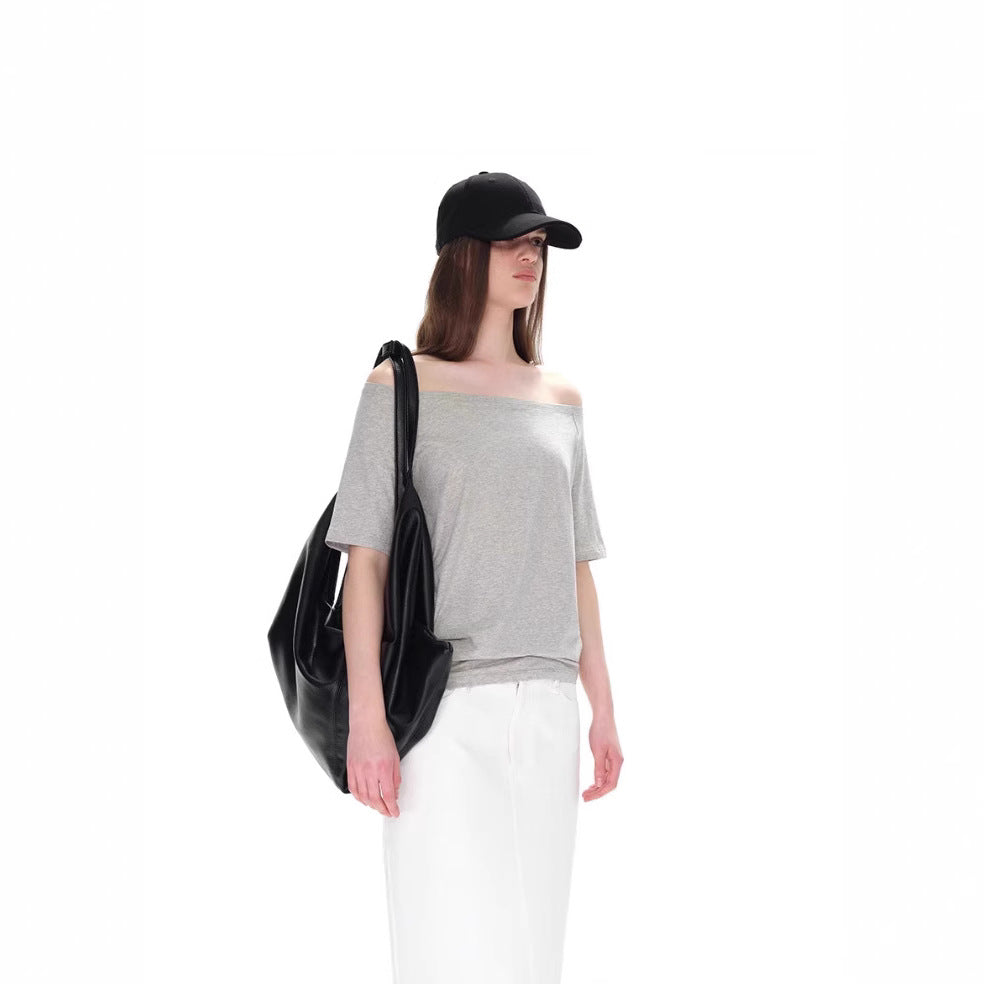 A high-end, loose and slimming T-shirt