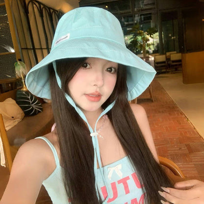 A Japanese-style fresh striped fisherman's hat