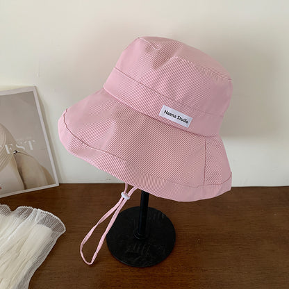 A Japanese-style fresh striped fisherman's hat