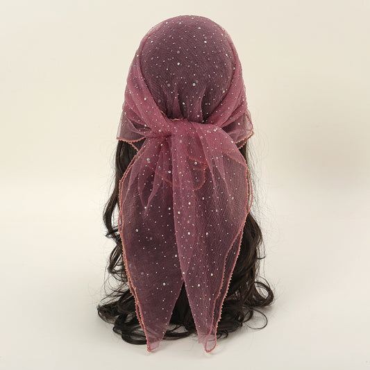 A lady's charm with a diamond 80 square scarf