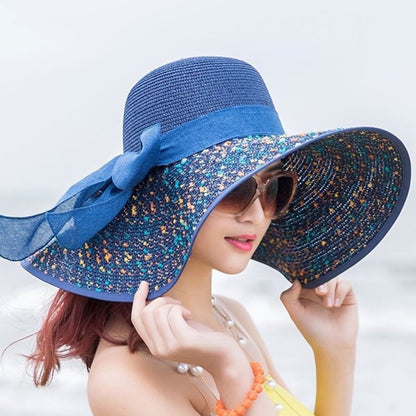 A large-brim sun hat for women's summer sun protection