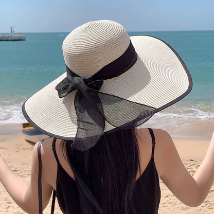 A large-brim sun hat for women's summer sun protection