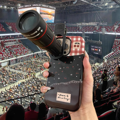 A long focal length lens shooting wonder.