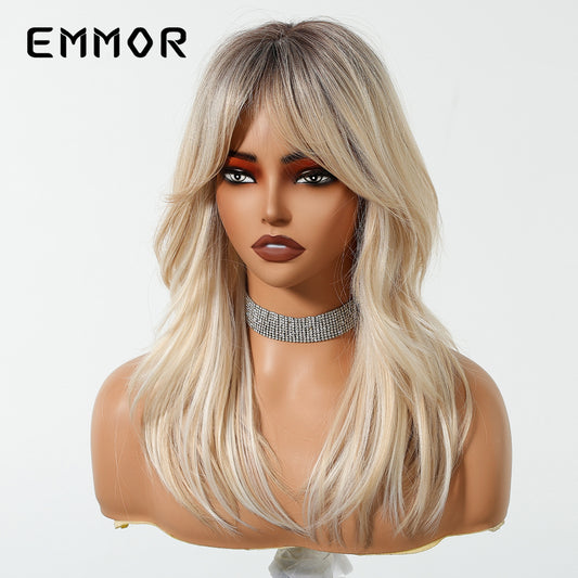 A long wig with a gradient golden figure-eight bangs