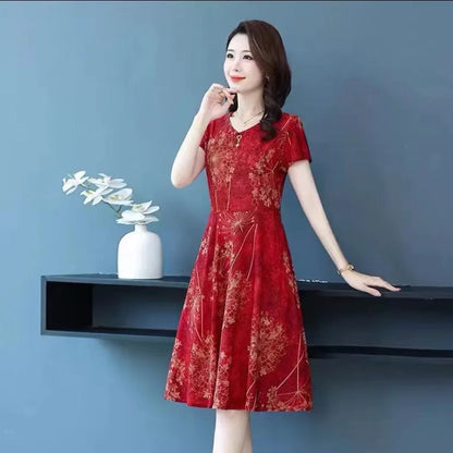 A loose MIDI dress that covers the belly