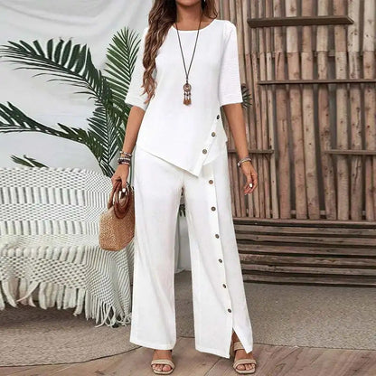 A loose two-piece women's half-sleeved shirt set