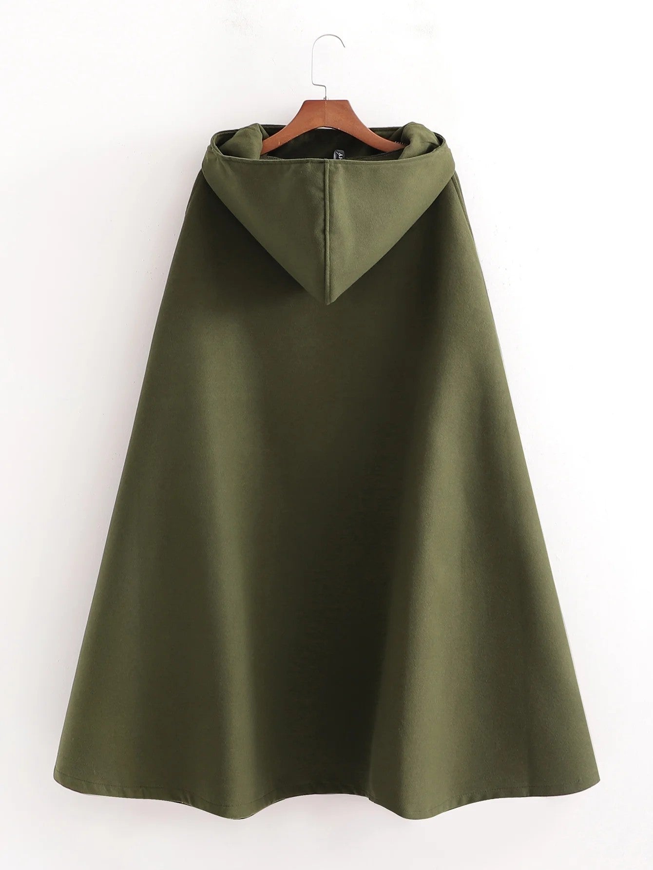 A niche loose-sleeved trench coat