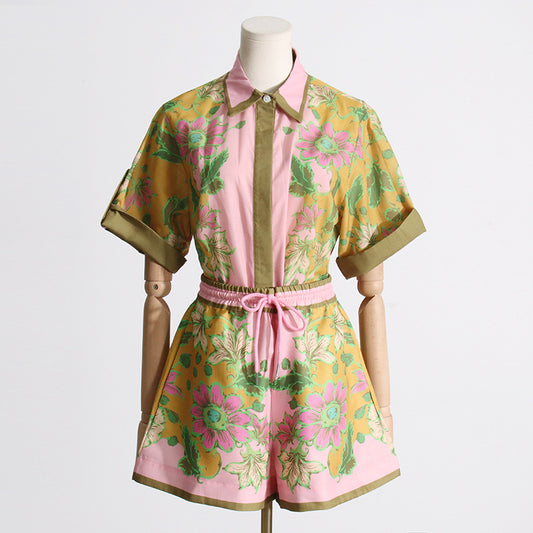 A niche women's fashion two-piece set