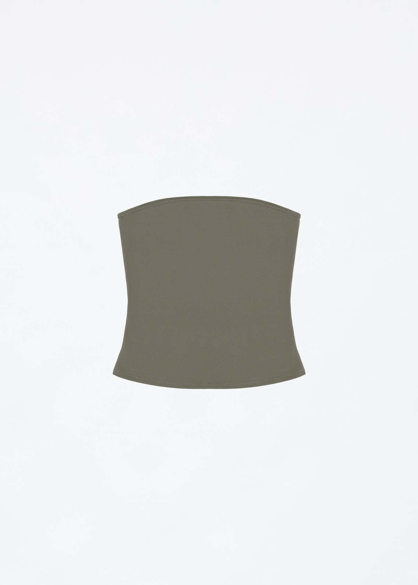 A one-piece strapless look for women as a pure and sensual base