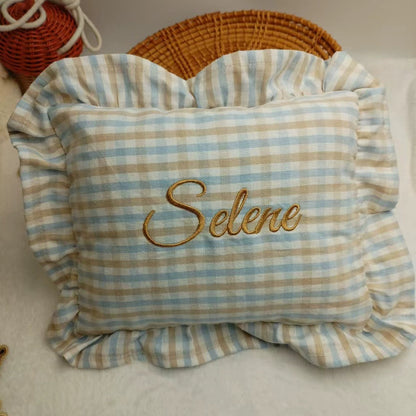 A pillow with ruffled edge carving