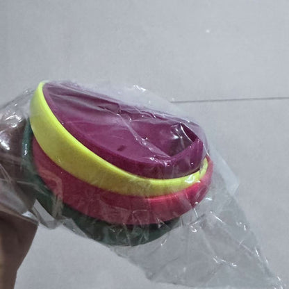 A portable ice cream tray for children's travel