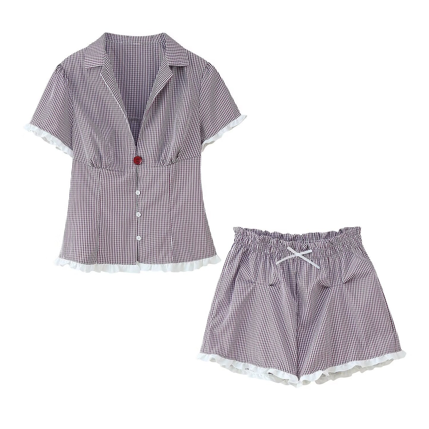 A simple and retro plaid shirt and shorts set