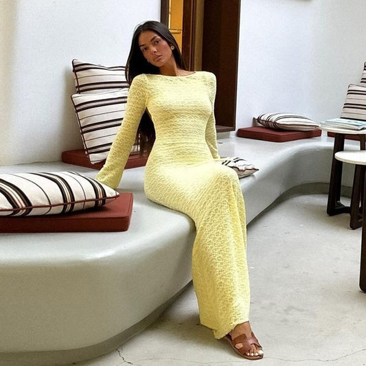 A slimming backless long dress