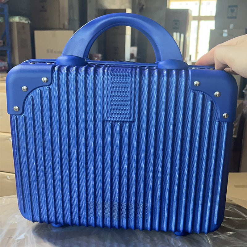 A small lightweight travel bag for women