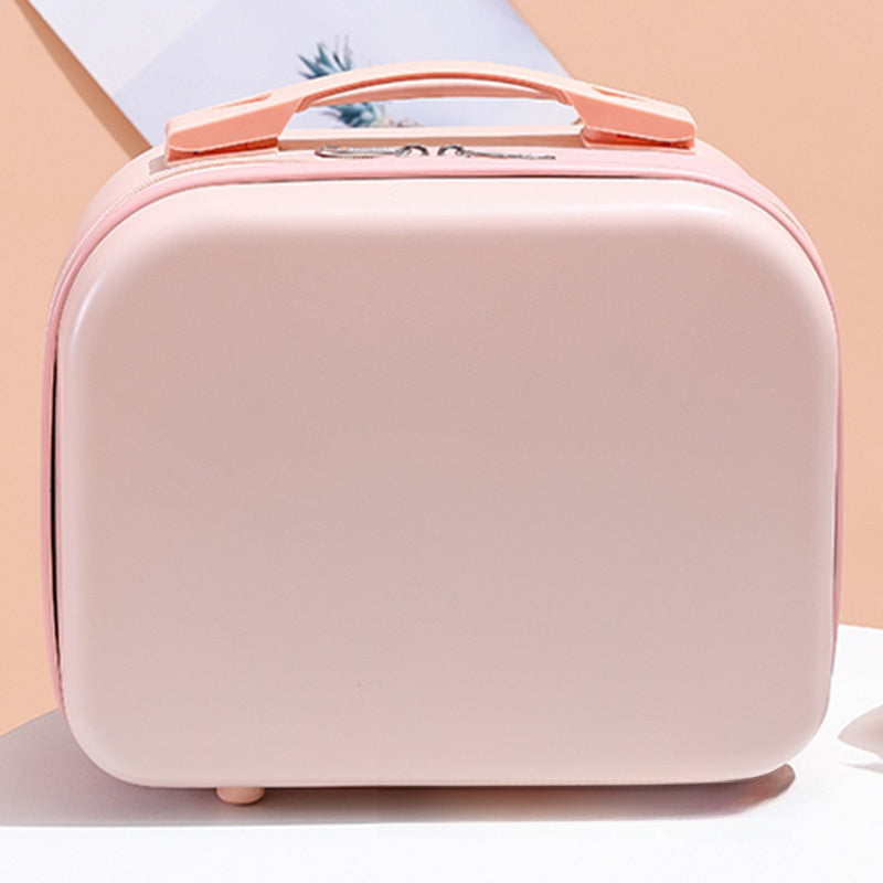 A small lightweight travel bag for women