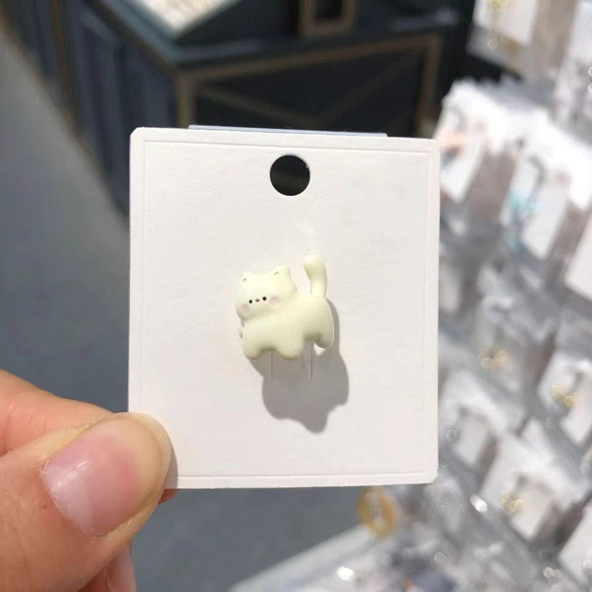 A sweet girl without ear piercings or ear bone clips