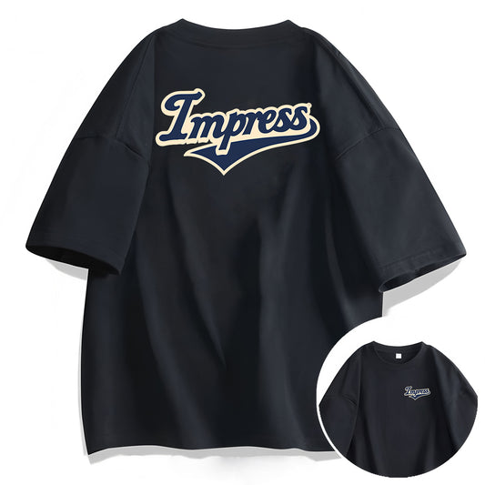 A versatile men's round-neck half-sleeved top