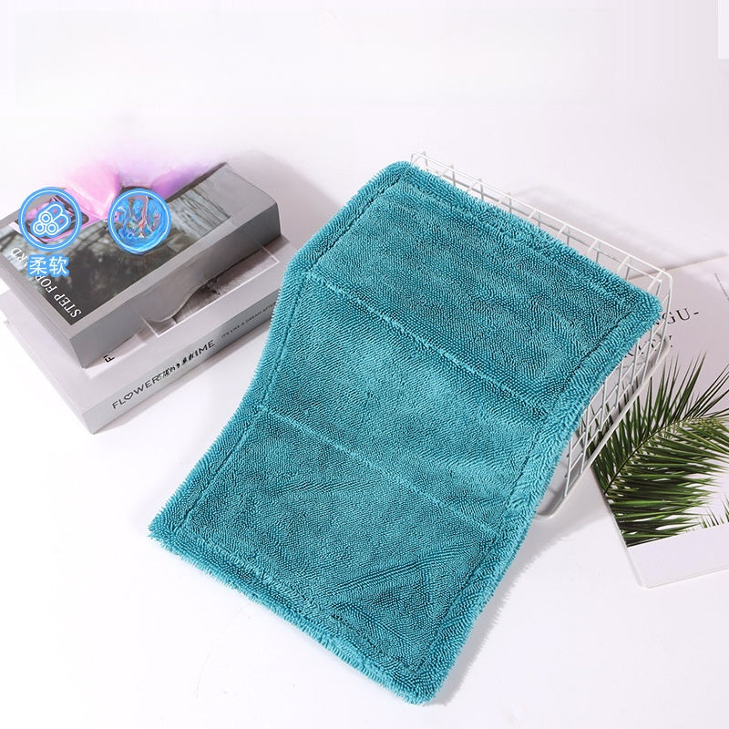 Absorbent towel with seamless water absorption