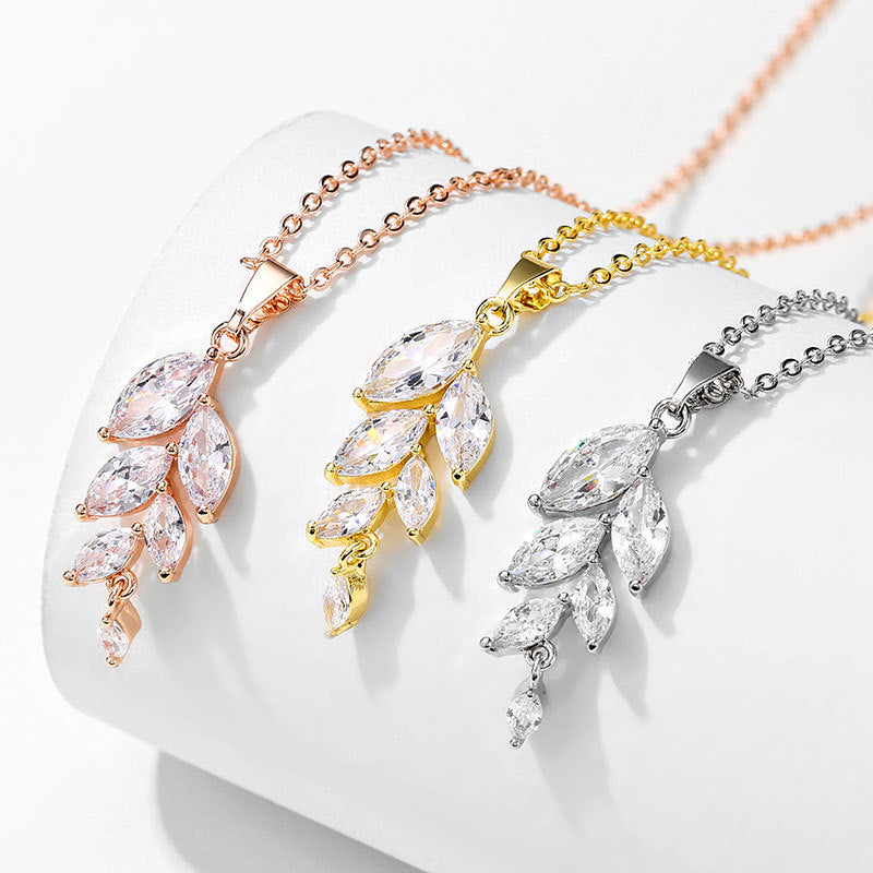 Accessories: Necklace and Ear Hooks