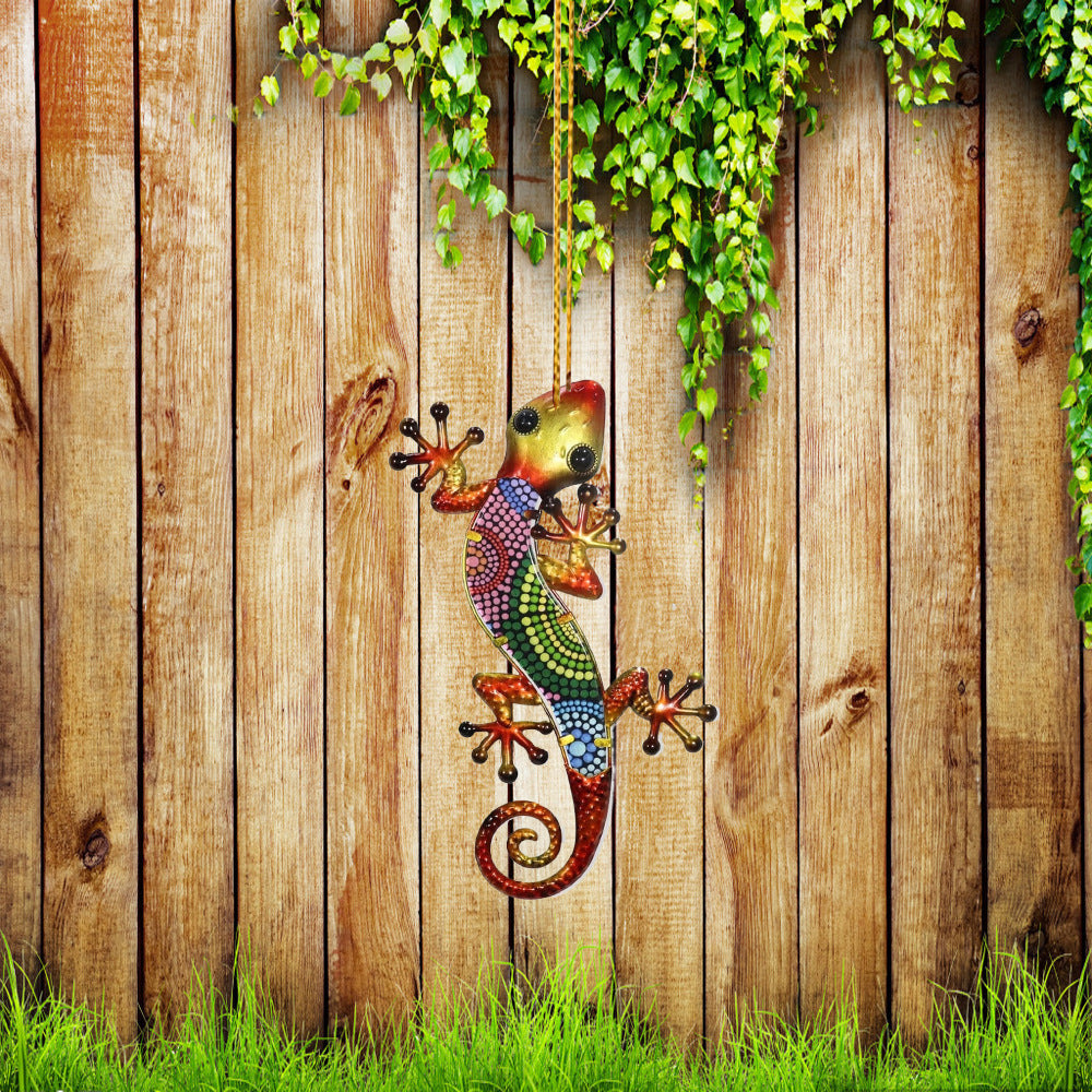 Acrylic gecko