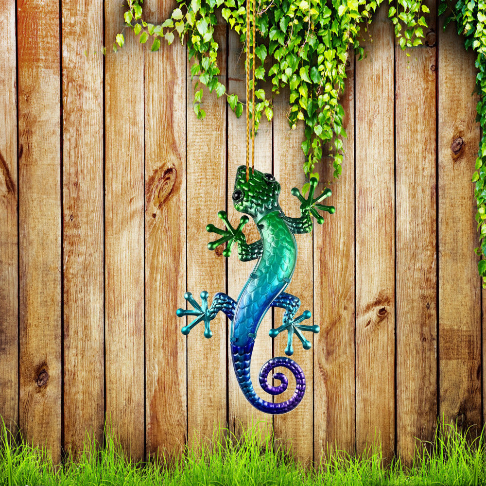 Acrylic gecko