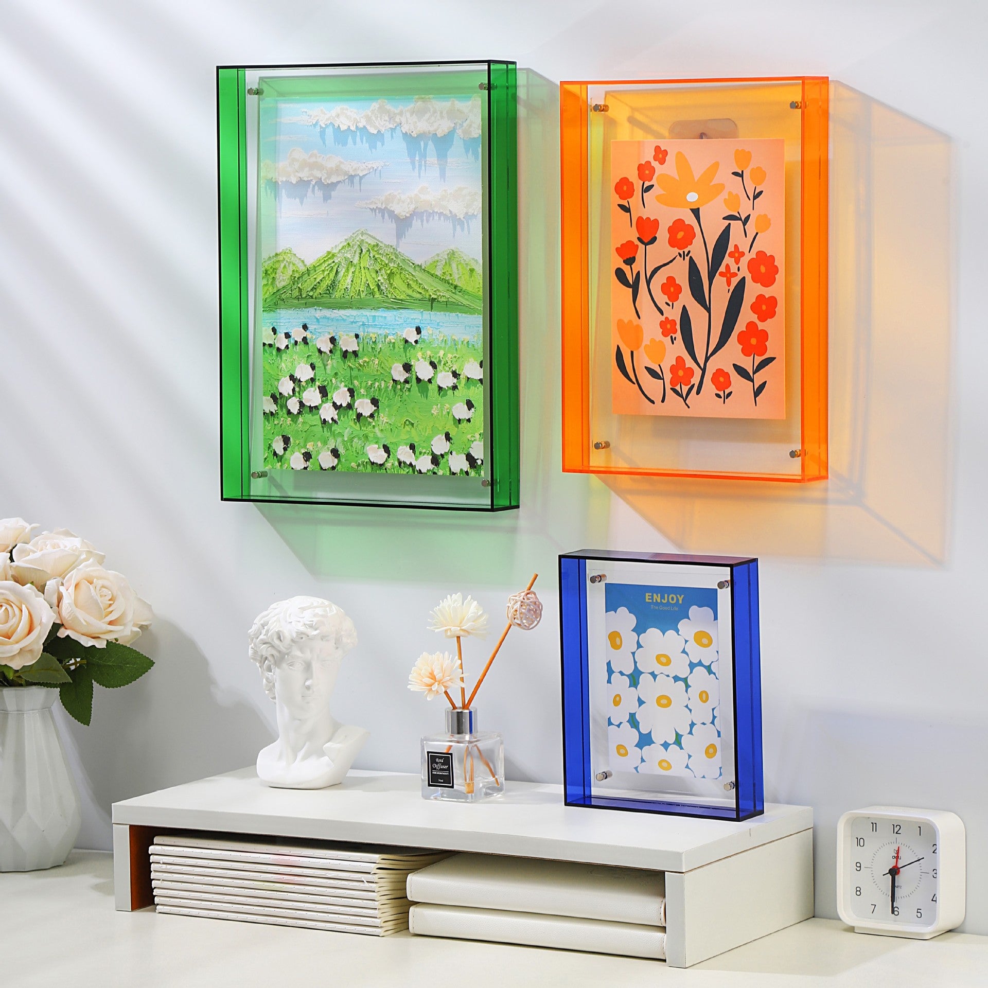 Acrylic photo frame display stand